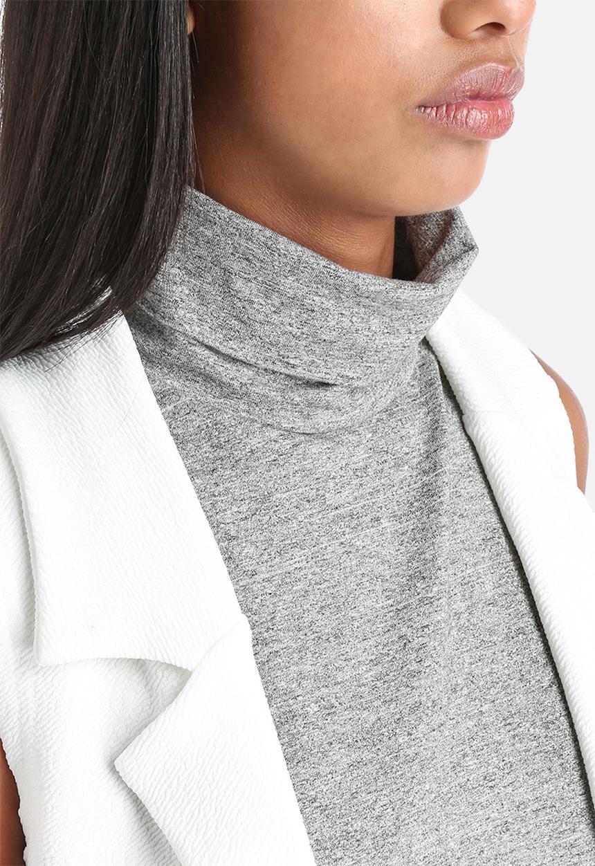 Influence. - Double Pocket Sleeveless Blazer
