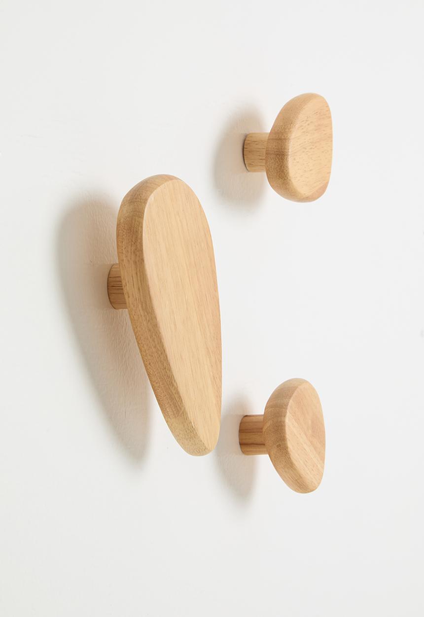 Sixth Floor - Emma wooden hooks set of 3 - natural