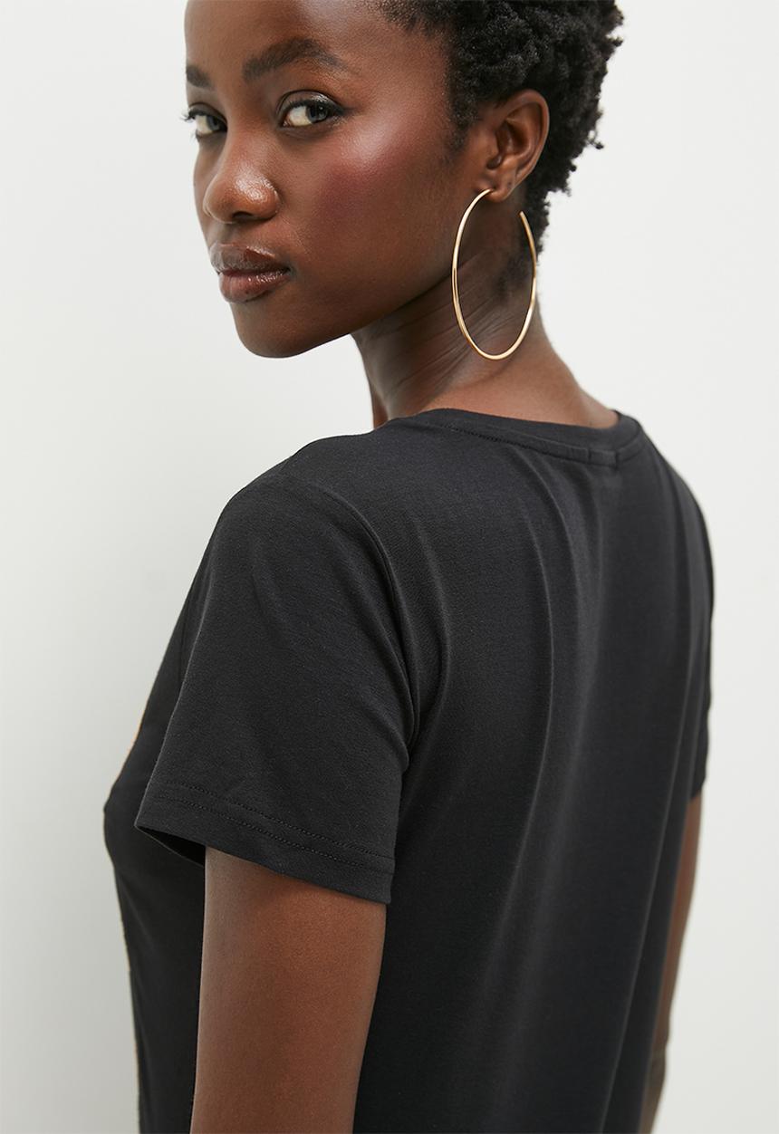 SISSY BOY - Ryler: regular fit multi technique logo top - black