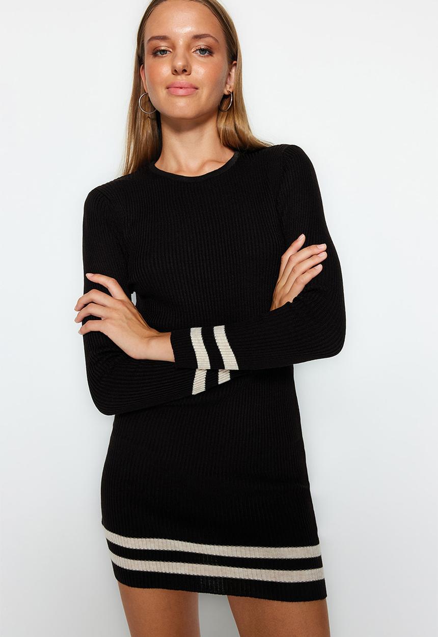 Trendyol - Ribbed fitted dress - black