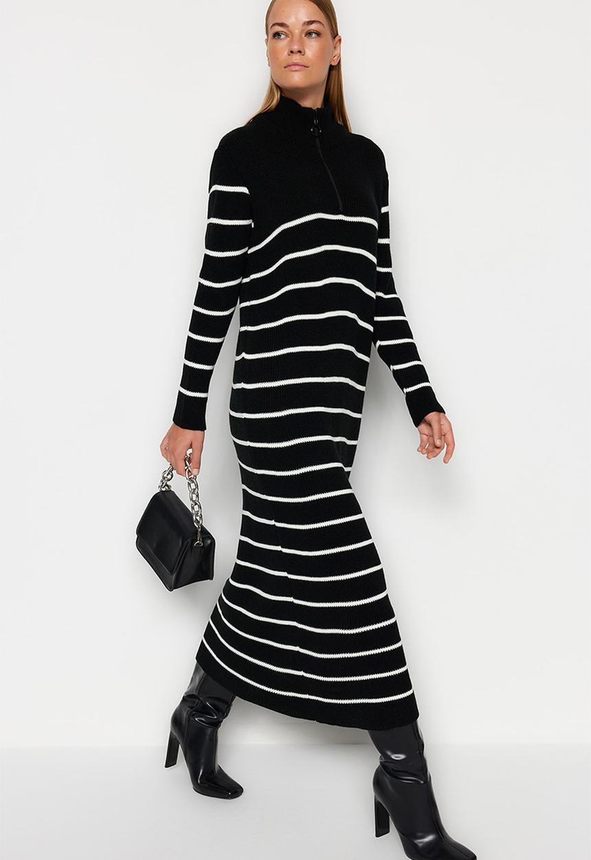 Trendyol - Modest striped sweater dress - black