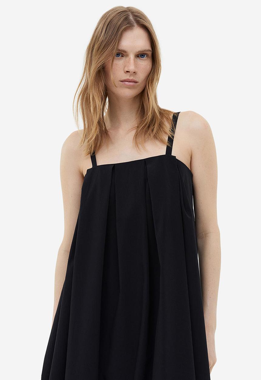 H&M - Pleated dress - black
