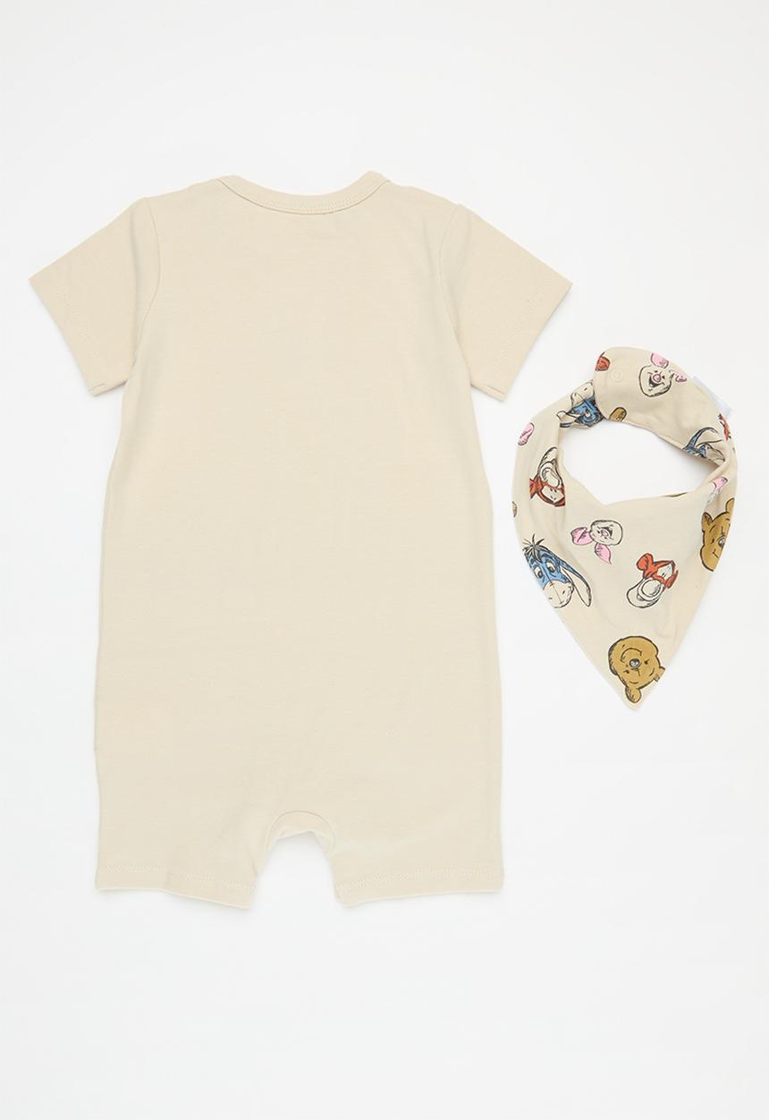 Cotton On - Bundle short sleeve romper and bandana bib - lcn dis rainy day/winnie better together