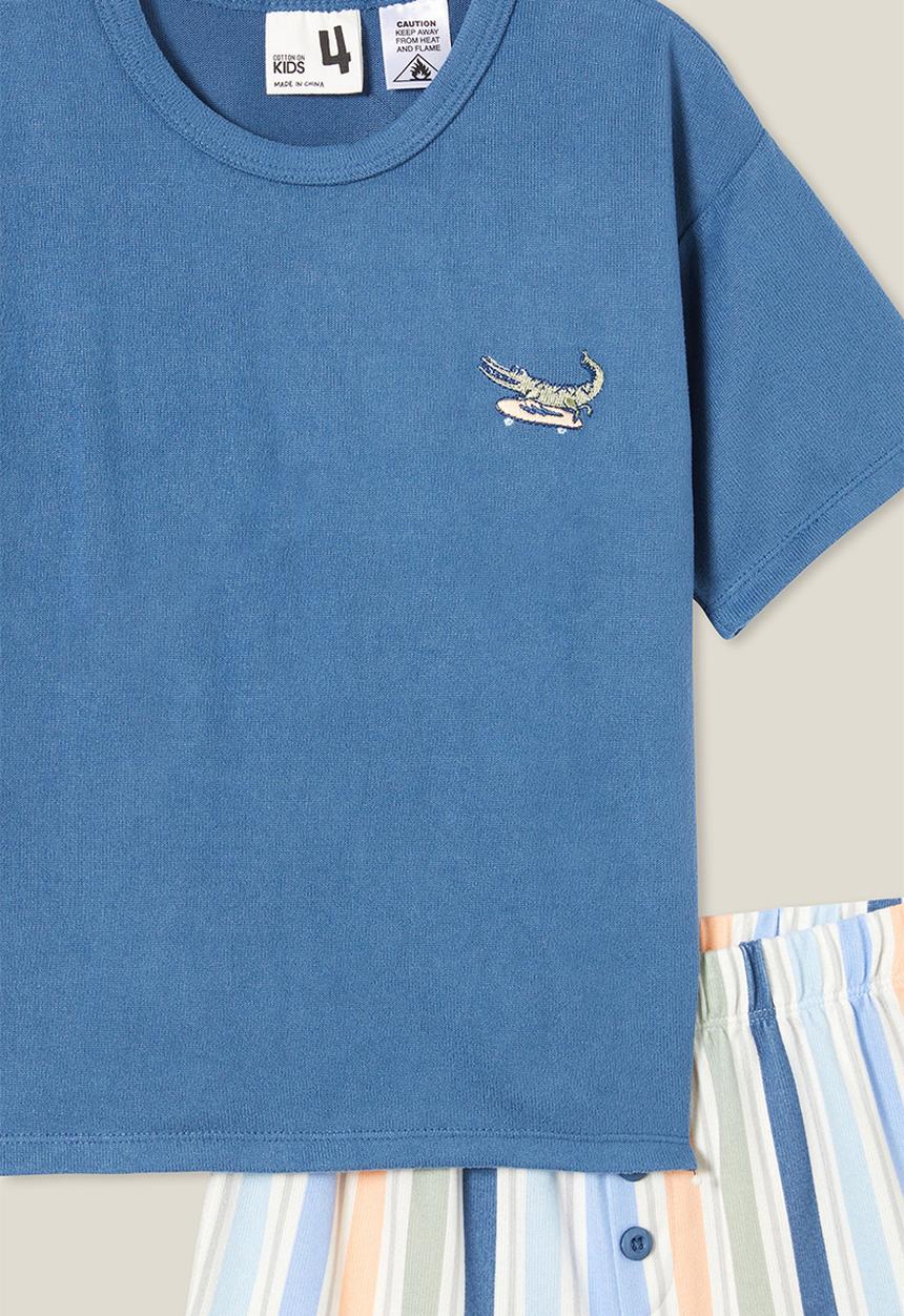 Cotton On - Damon short sleeve pyjama set - petty blue/skater croc