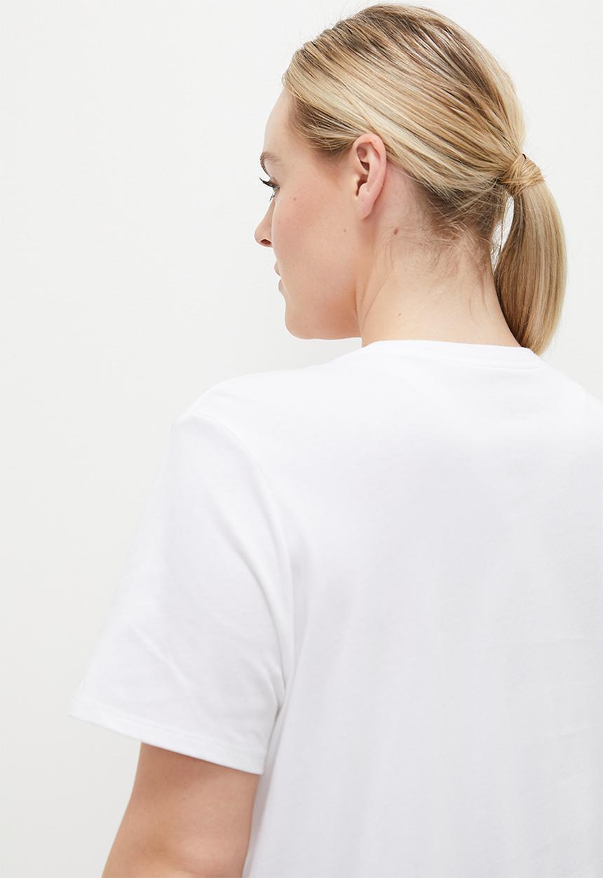 Nike - Plus W Nike Sportswear Tee Essential Icn Ftra - White