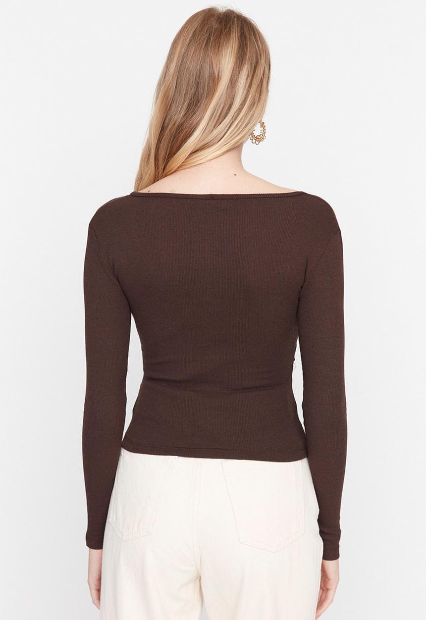 Trendyol - Sleek wrap blouse - bran