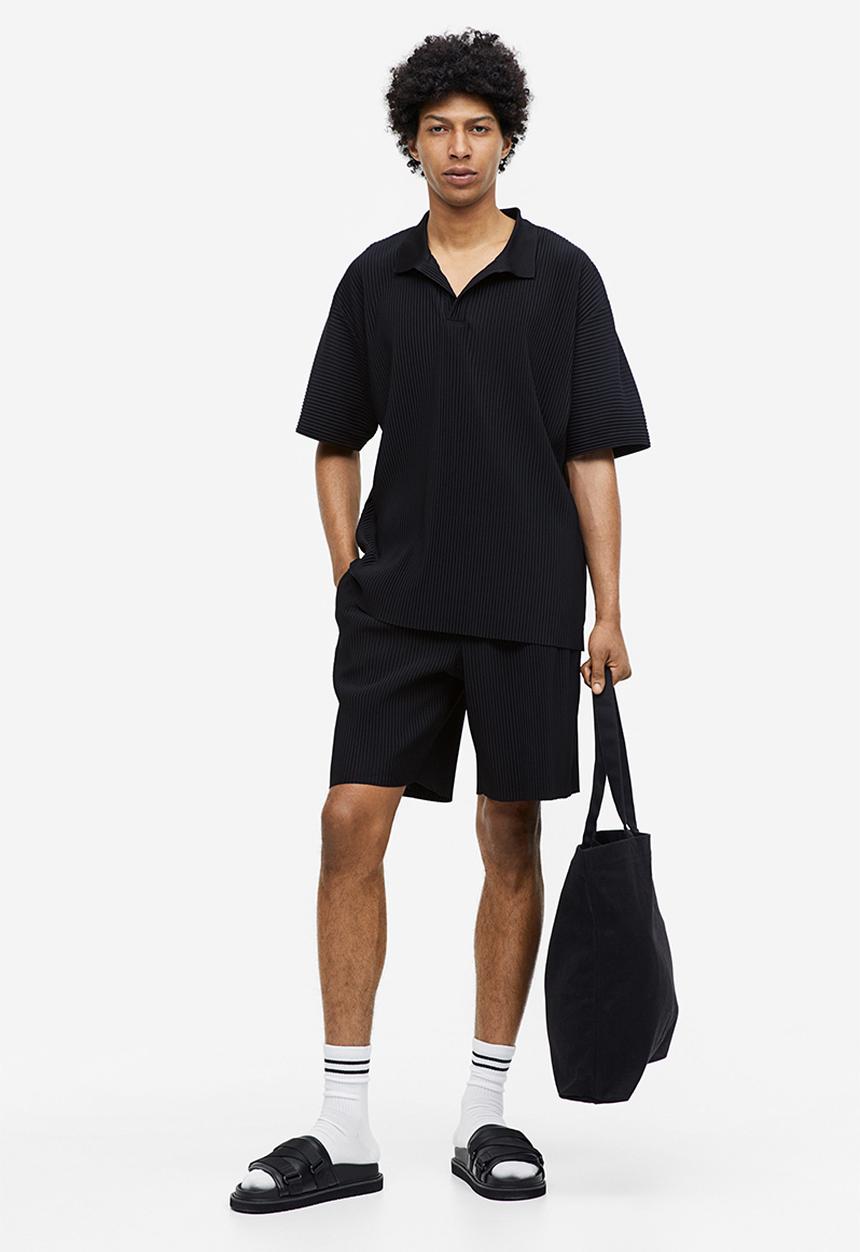 H&M - Relaxed fit pleated polo shirt - black