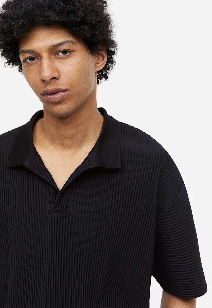 H&M - Relaxed fit pleated polo shirt - black