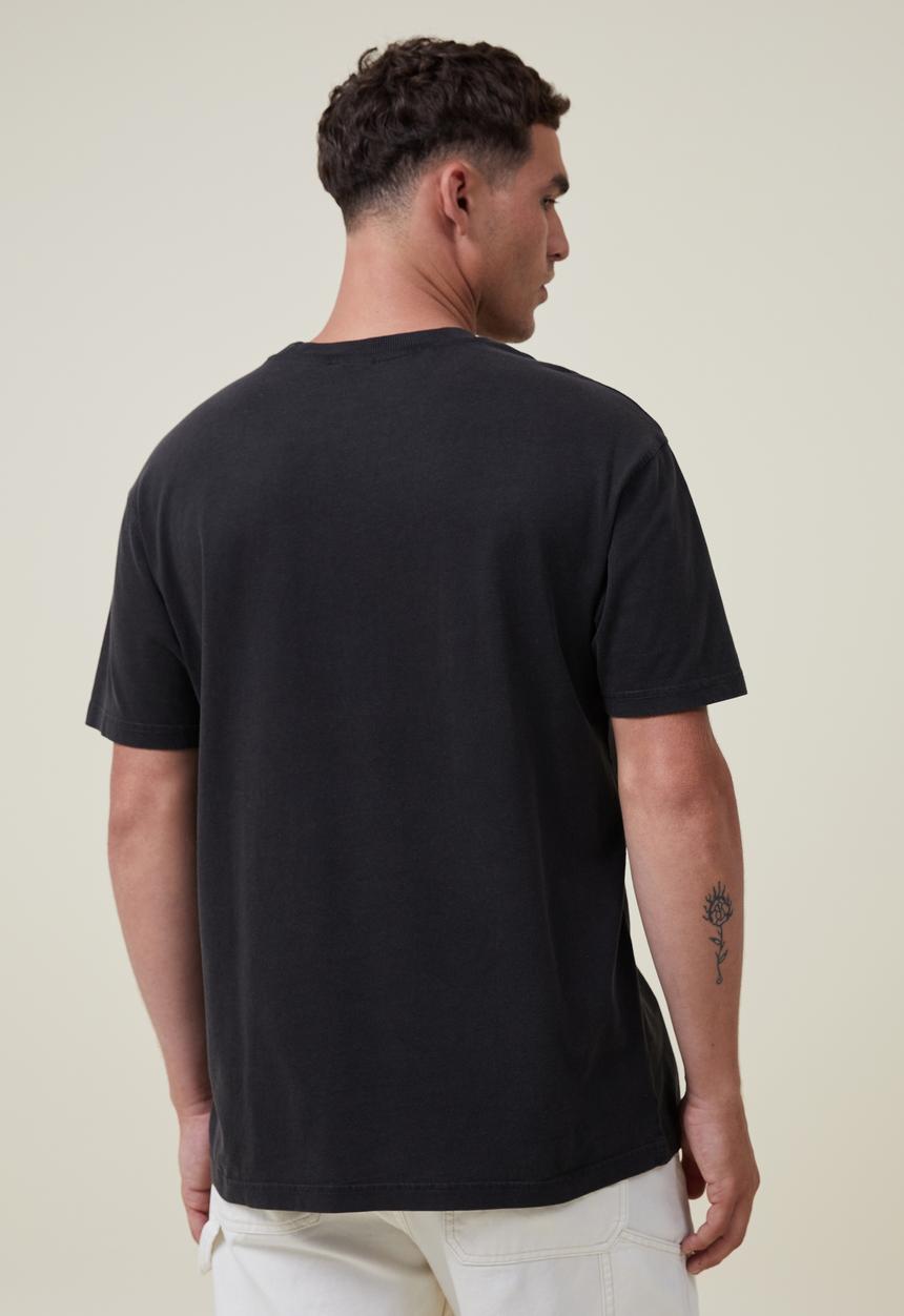 Cotton On - Premium Loose Fit Music T-Shirt- Washed Black/Nirvana