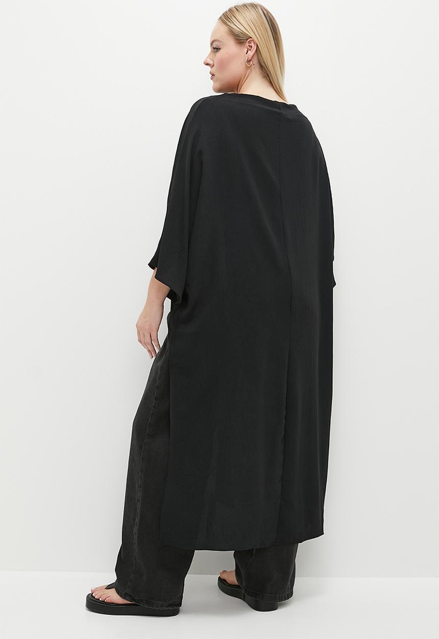 Superbalist - Exaggerated drape shell - black