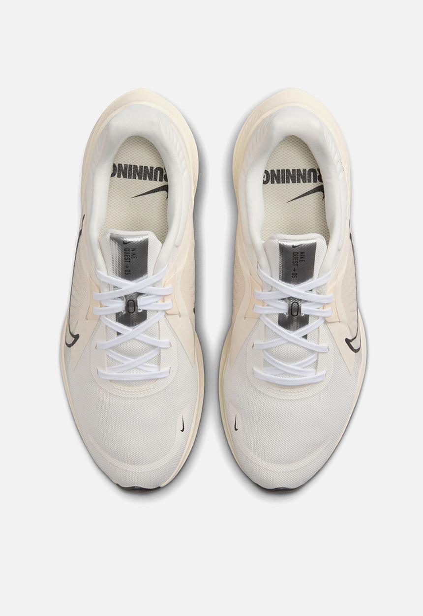Nike - Quest 5