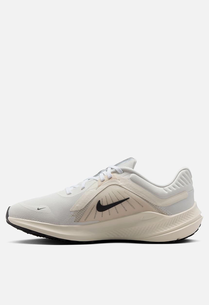 Nike - Quest 5