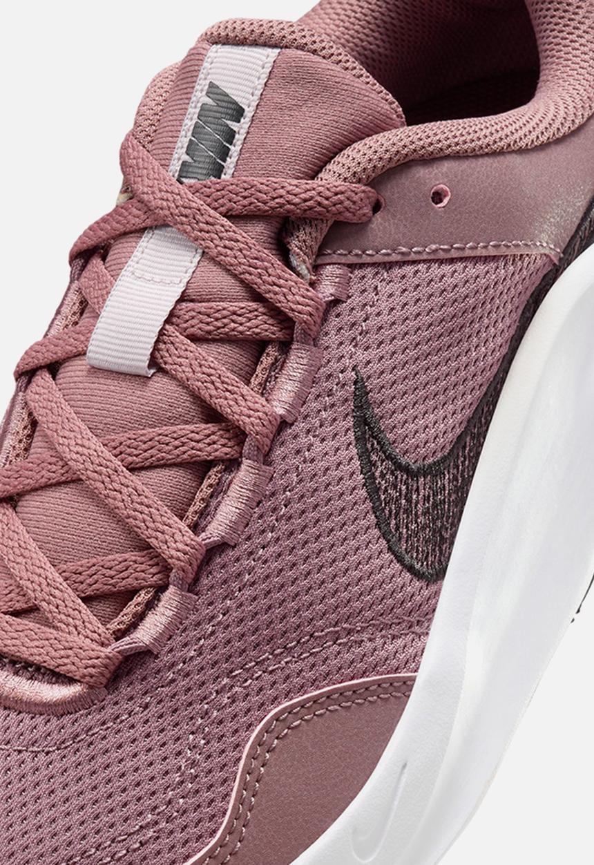 Nike - Legend essential 3 next nature