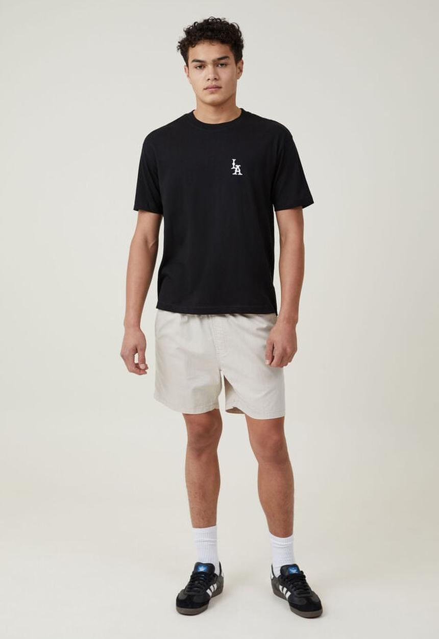 Cotton On - Loose fit graphic t-shirt - black / la monogram 