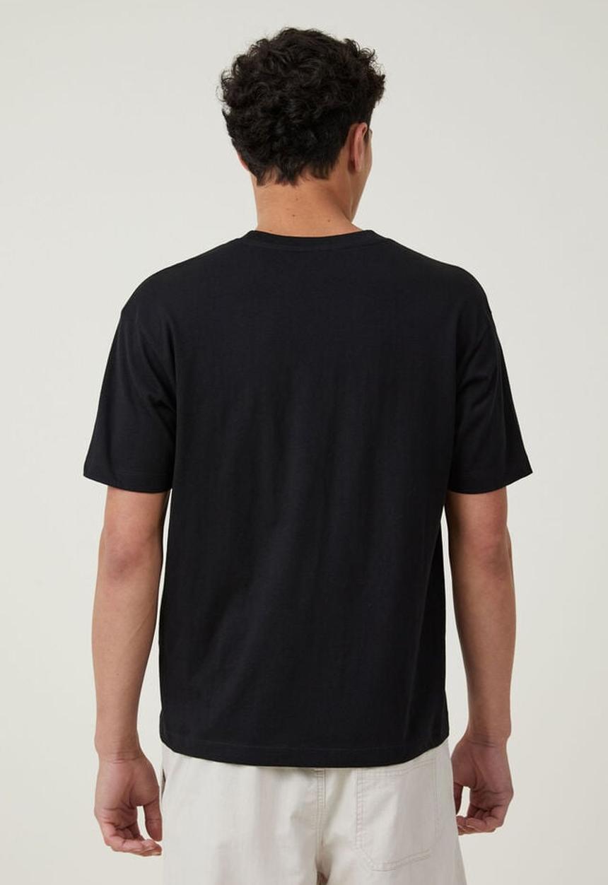 Cotton On - Loose fit graphic t-shirt - black / la monogram 