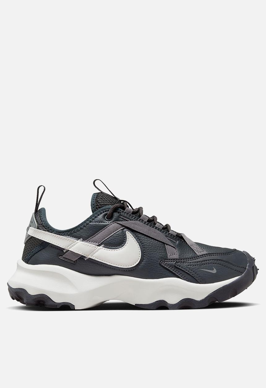 Nike - Tc 7900