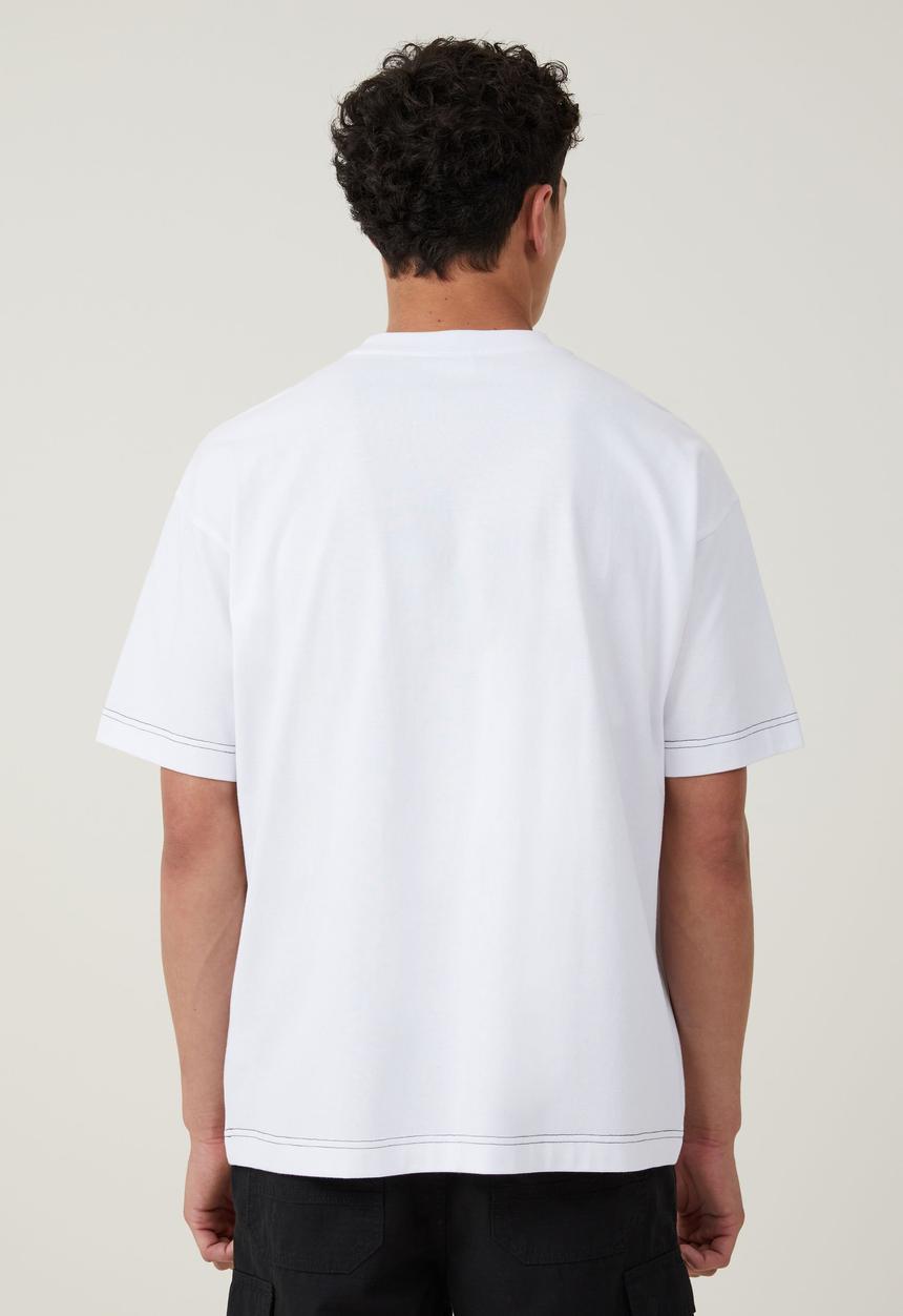 Cotton On - Box Fit Pocket T-Shirt - White/Civic Contrast 