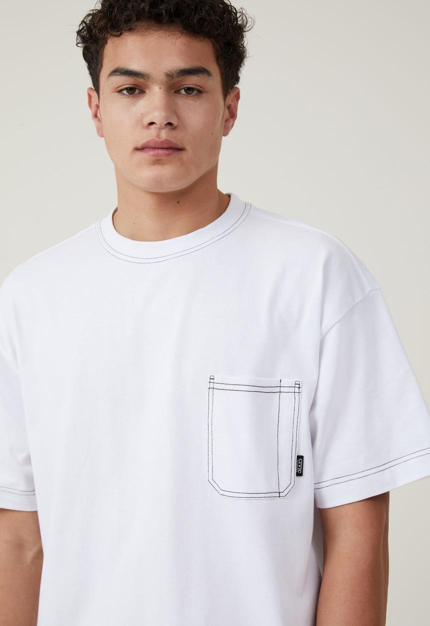 Cotton On - Box Fit Pocket T-Shirt - White/Civic Contrast 