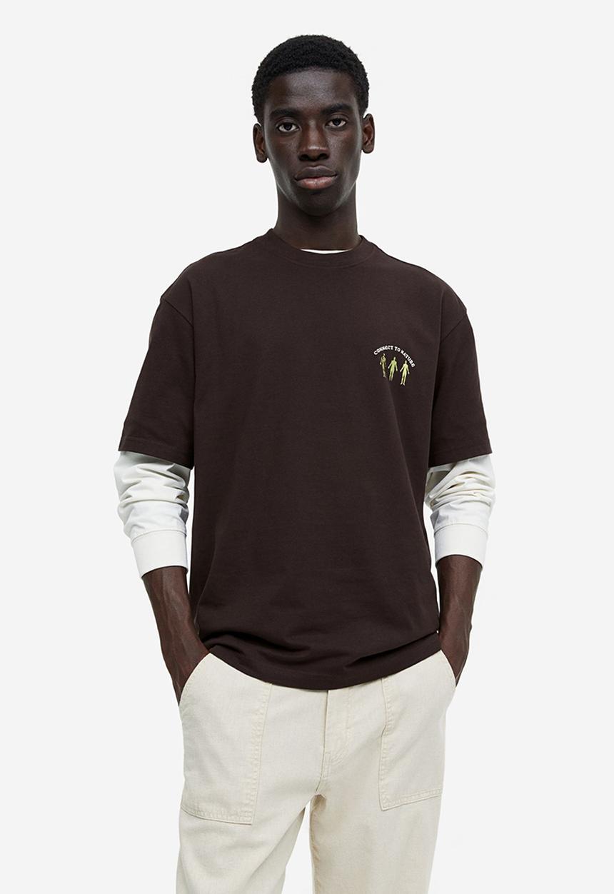 H&M - Loose fit printed t-shirt - dark brown connect to nature