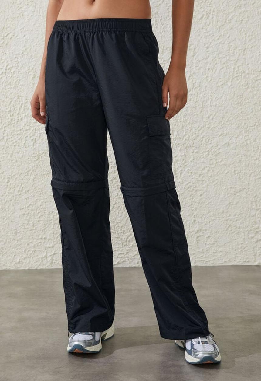 Cotton On - Woven zip off cargo pant - black