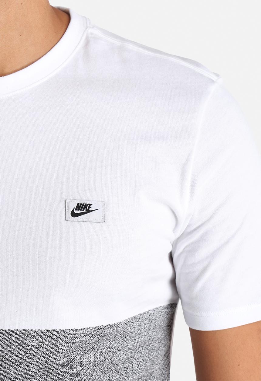 Nike - Shoebox Tee