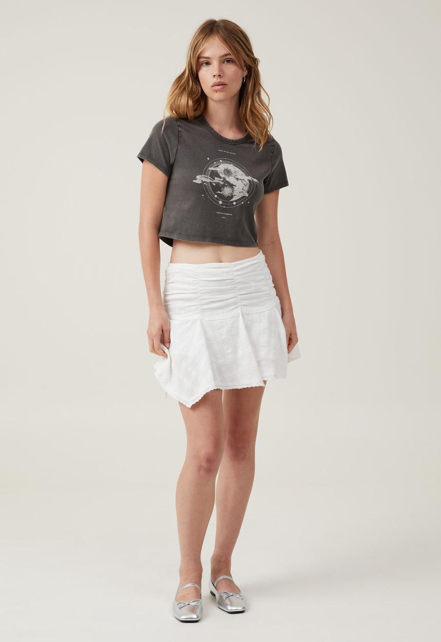 Cotton On - Crop fit graphic tee - head in the clouds/graphite