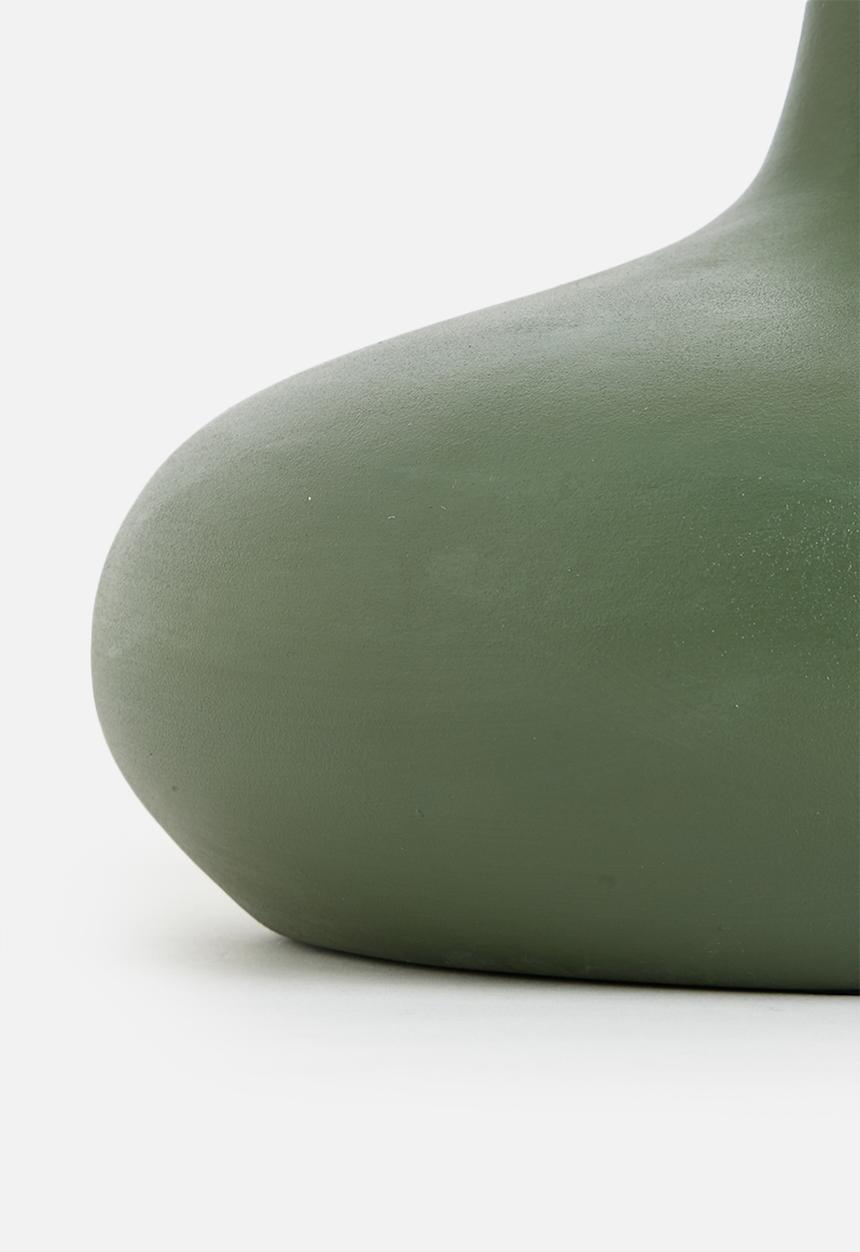 Grey Gardens - Rio vessel - grey forest