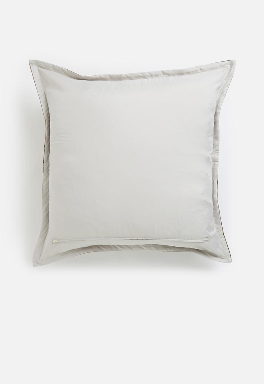 Grey Gardens - Moremi cushion cover - mustard
