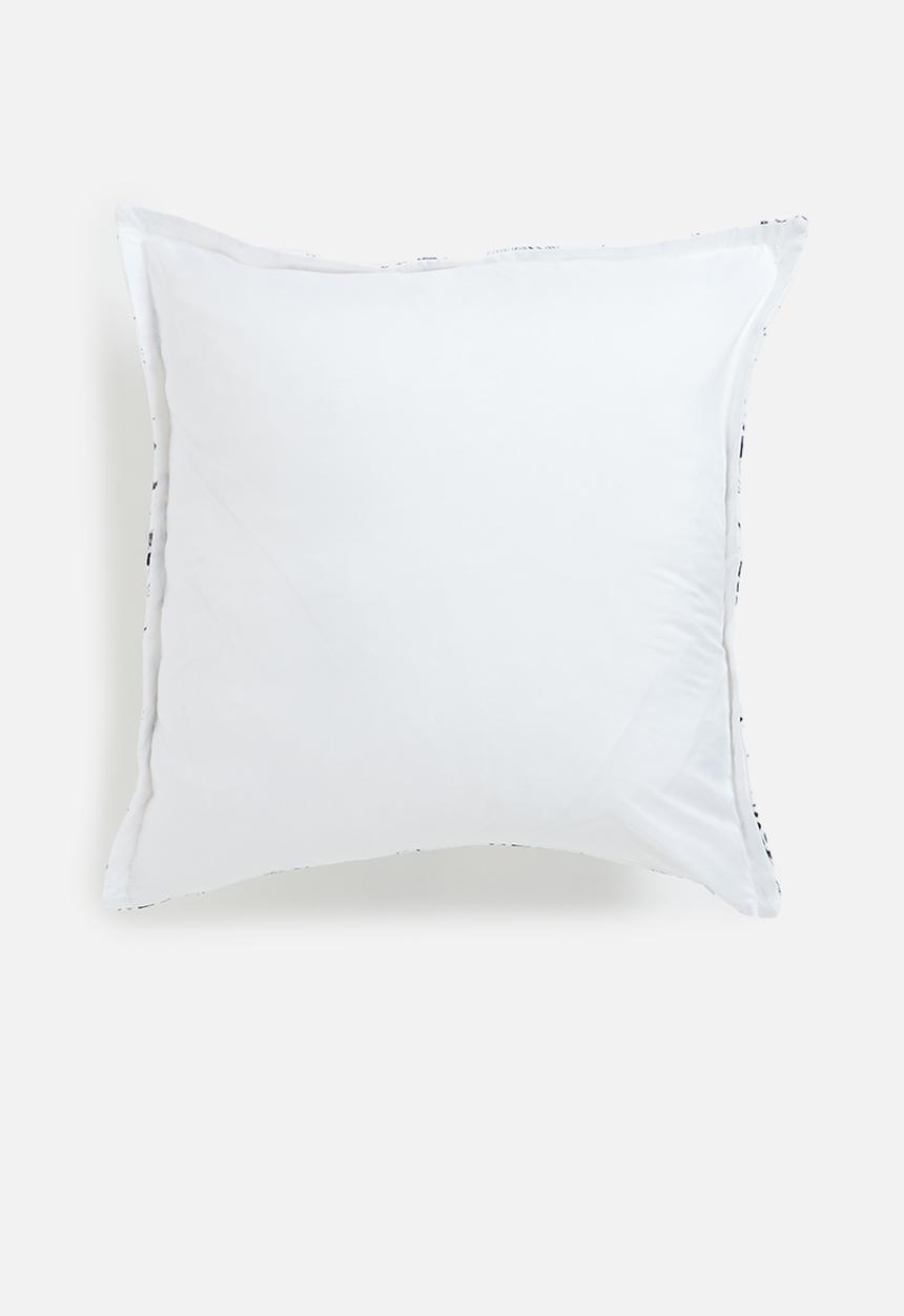 Grey Gardens - Dandelion cushion cover - white