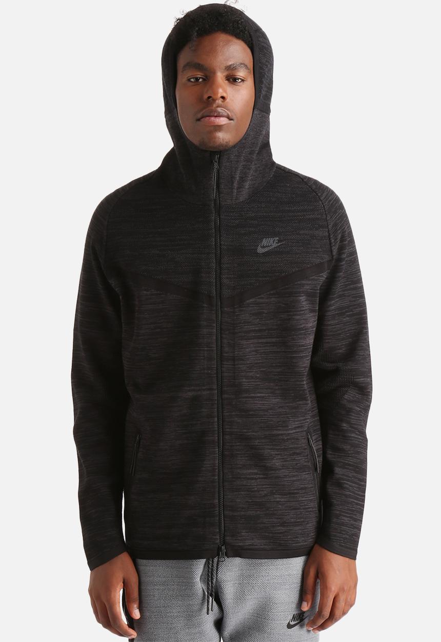Nike - Tech Knit Windrunner