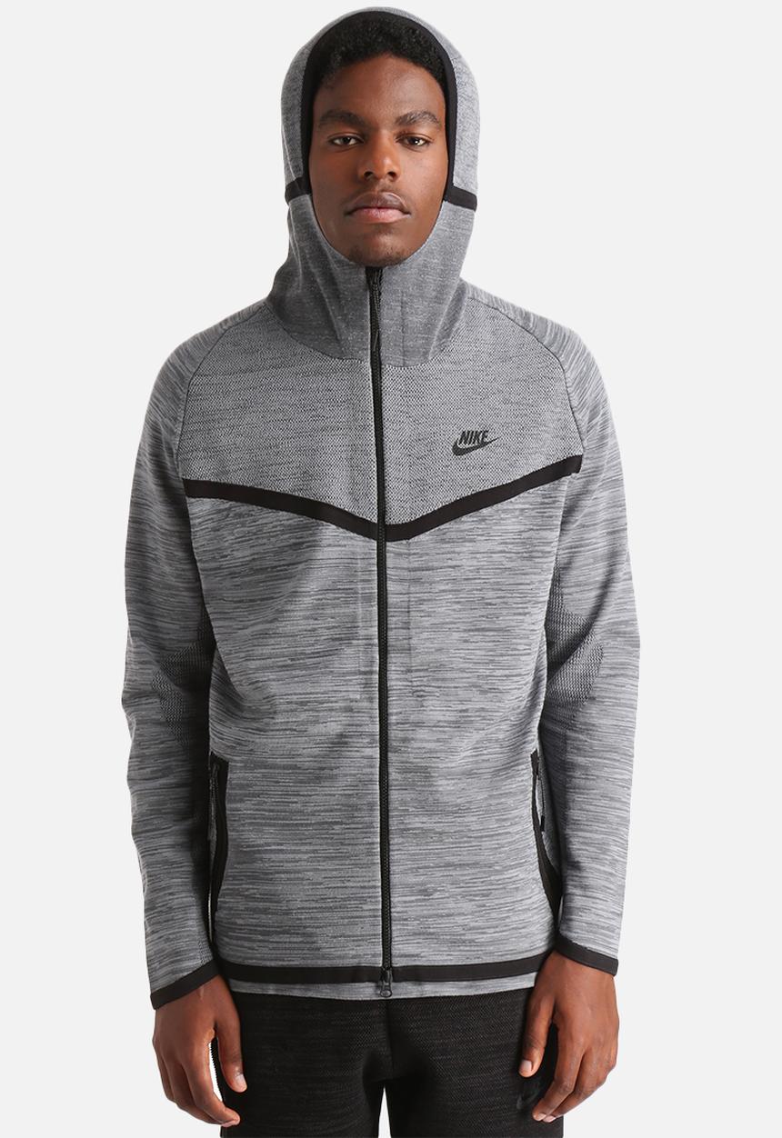 Nike - Tech Knit Windrunner
