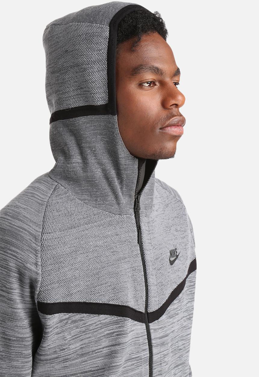 Nike - Tech Knit Windrunner