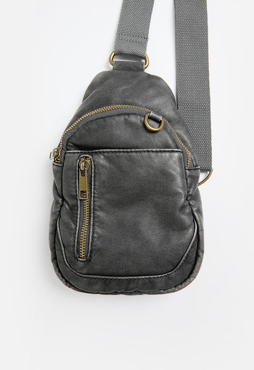Rubi - Carter sling cross body bag - washed black