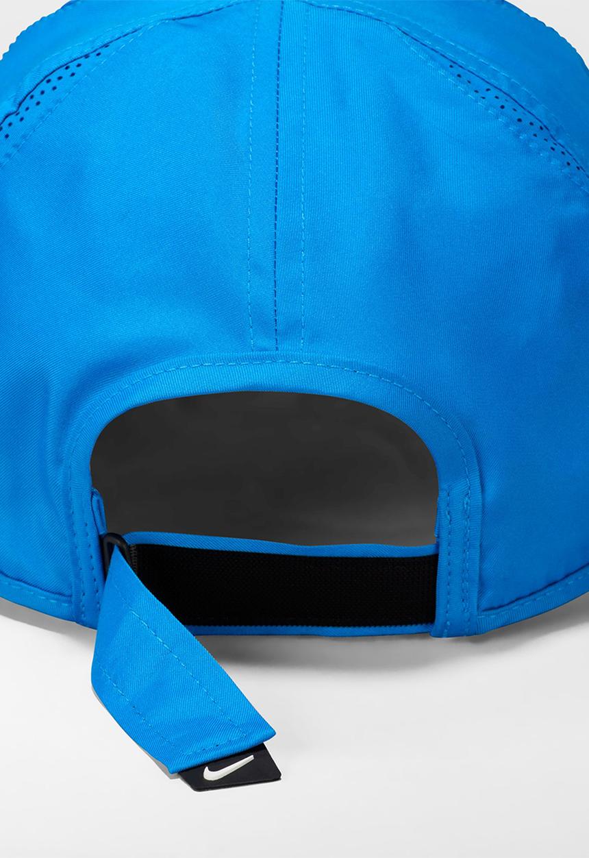 Nike - U nk df club cap unstructured featherlight cap - photo blue/white