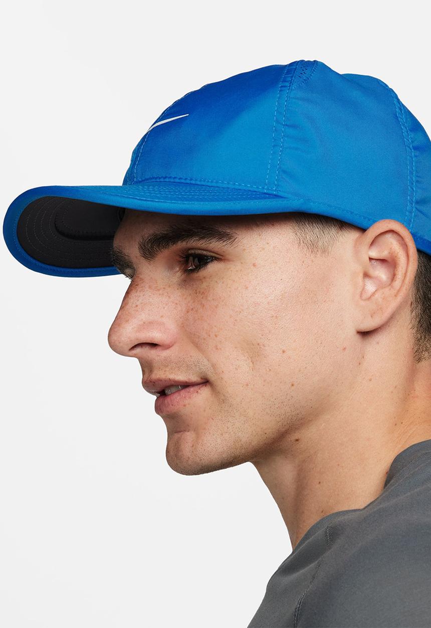 Nike - U nk df club cap unstructured featherlight cap - photo blue/white