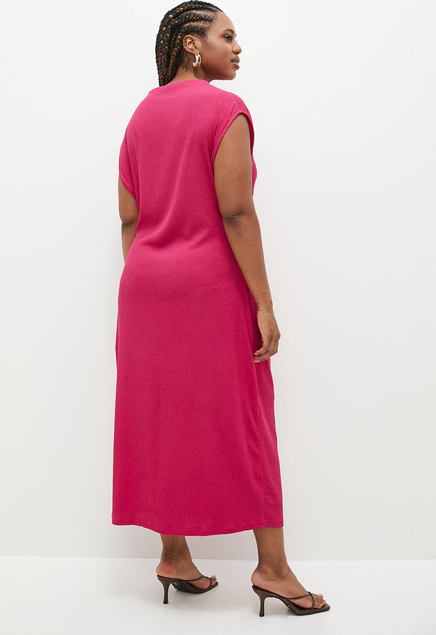 Superbalist - Extended sleeve texture midi dress - dark fuchsia