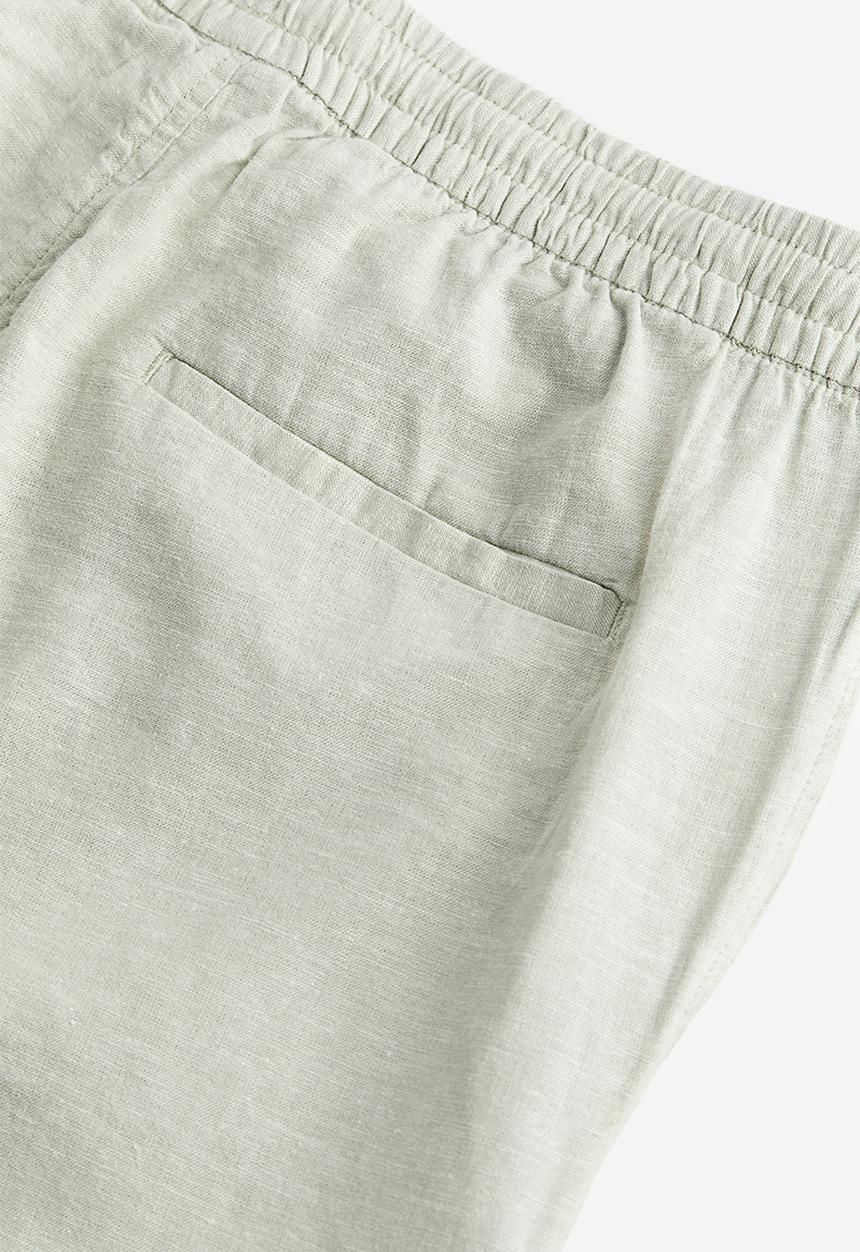 H&M - Regular fit linen-blend shorts - green