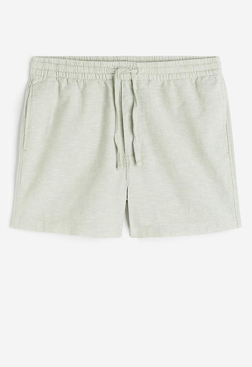 H&M - Regular fit linen-blend shorts - green
