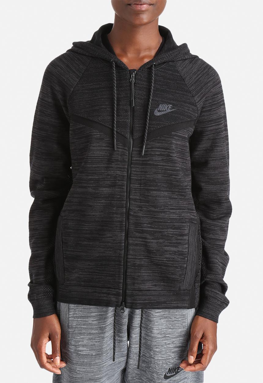 Nike - Tech Knit Windrunner