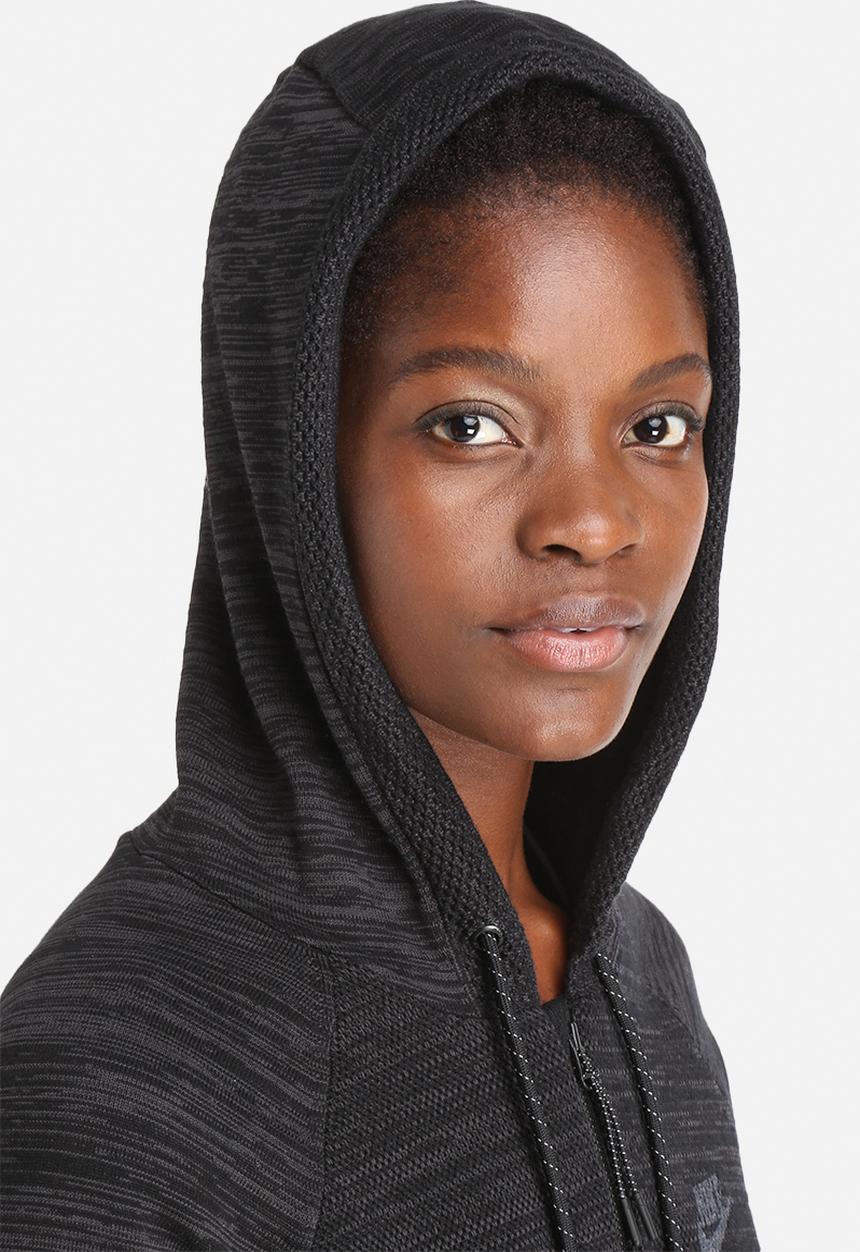 Nike - Tech Knit Windrunner