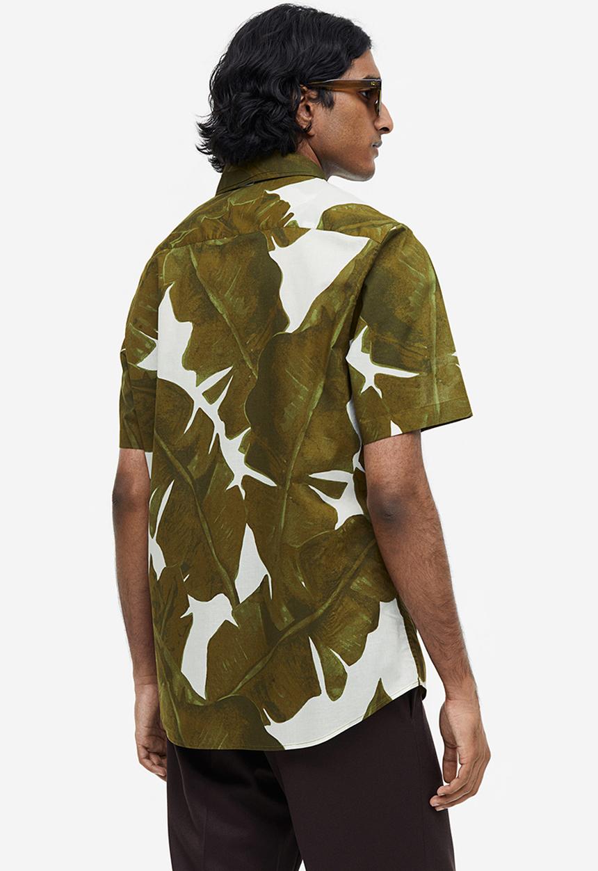 H&M - Cotton shirt regular fit - khaki green & leaf-patterned