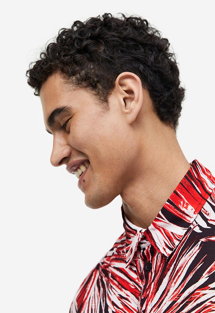H&M - Cotton shirt regular fit - red & leaf-patterned