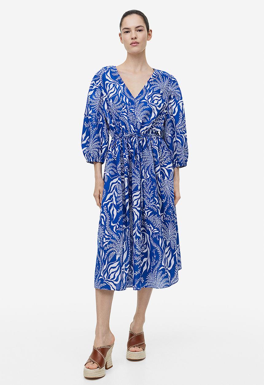 H&M - Balloon-sleeved cotton dress - bright blue patterned 