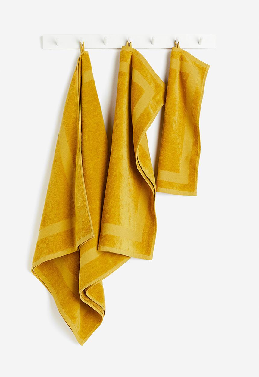 H&M - Velour hand towel - yellow