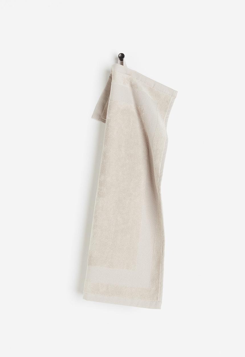 H&M - Velour guest towel - light beige