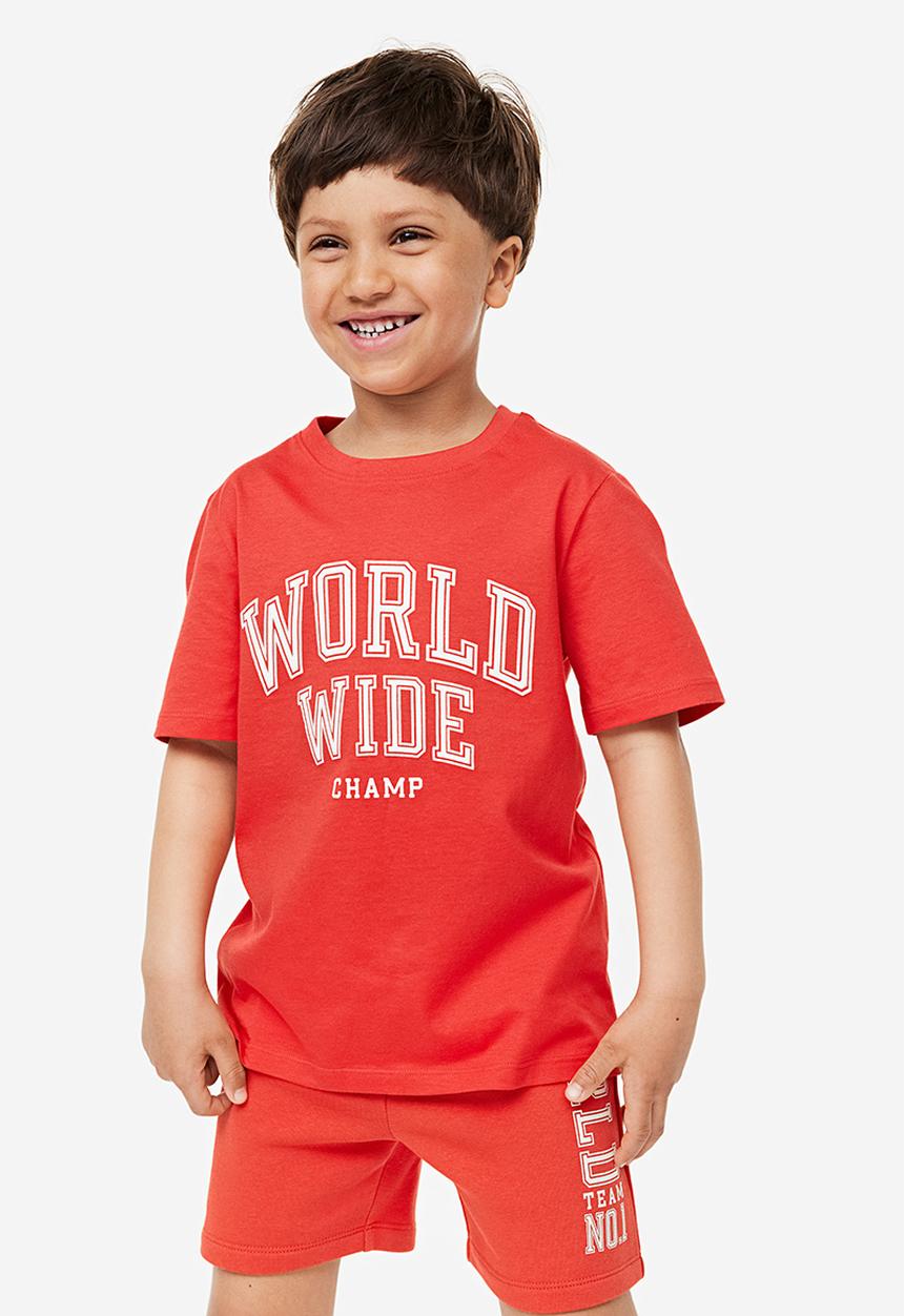 H&M - Sweatshirt shorts - red world team