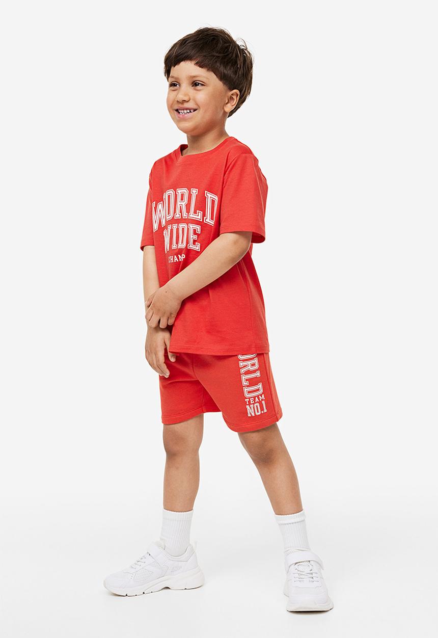 H&M - Sweatshirt shorts - red world team