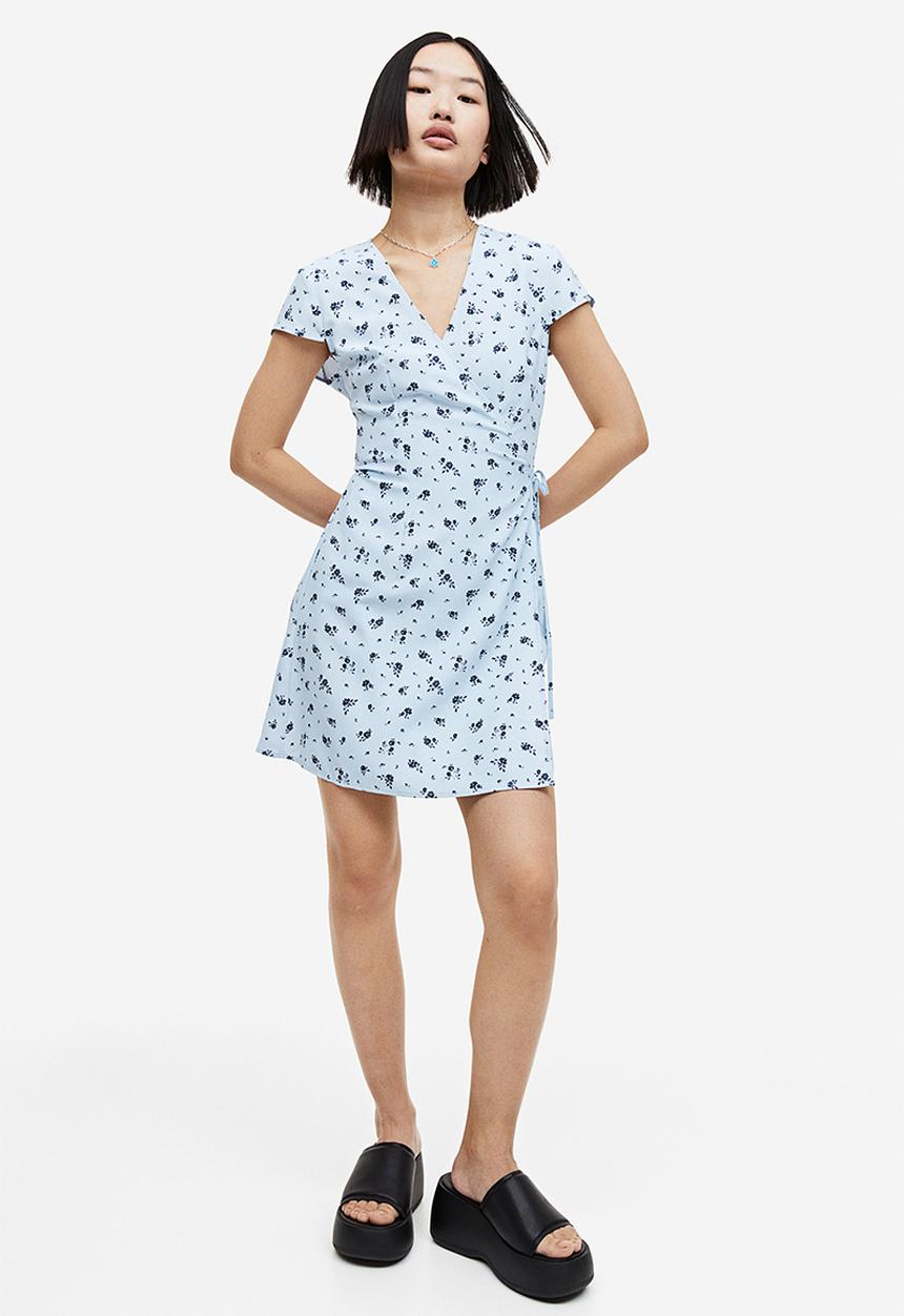 H&M - Crêpe wrap dress - light blue floral