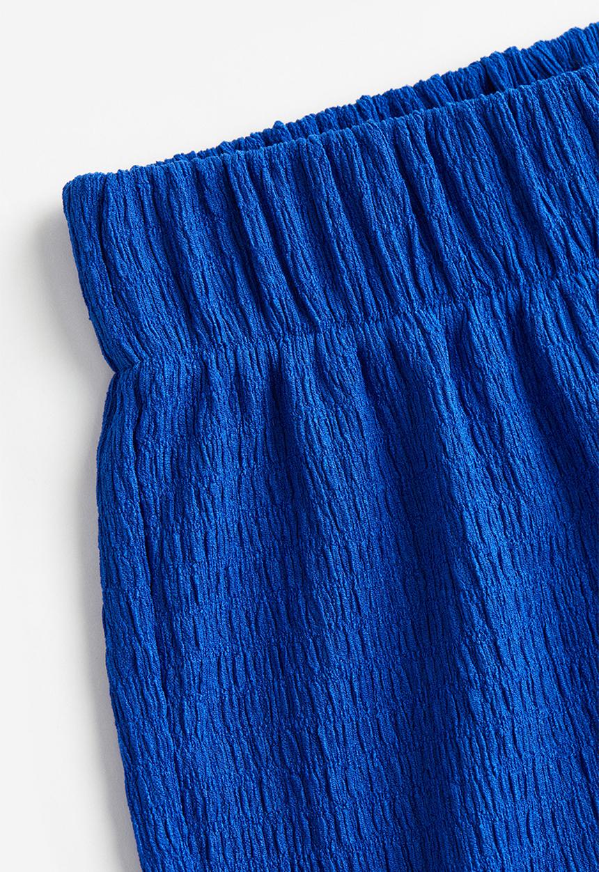 H&M - Crêpe shorts - bright blue
