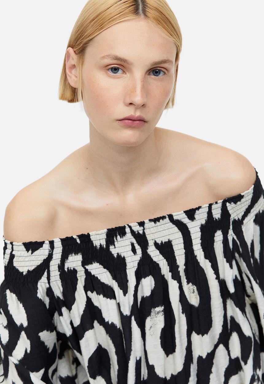H&M - Oversized off-the-shoulder dress - black patterned